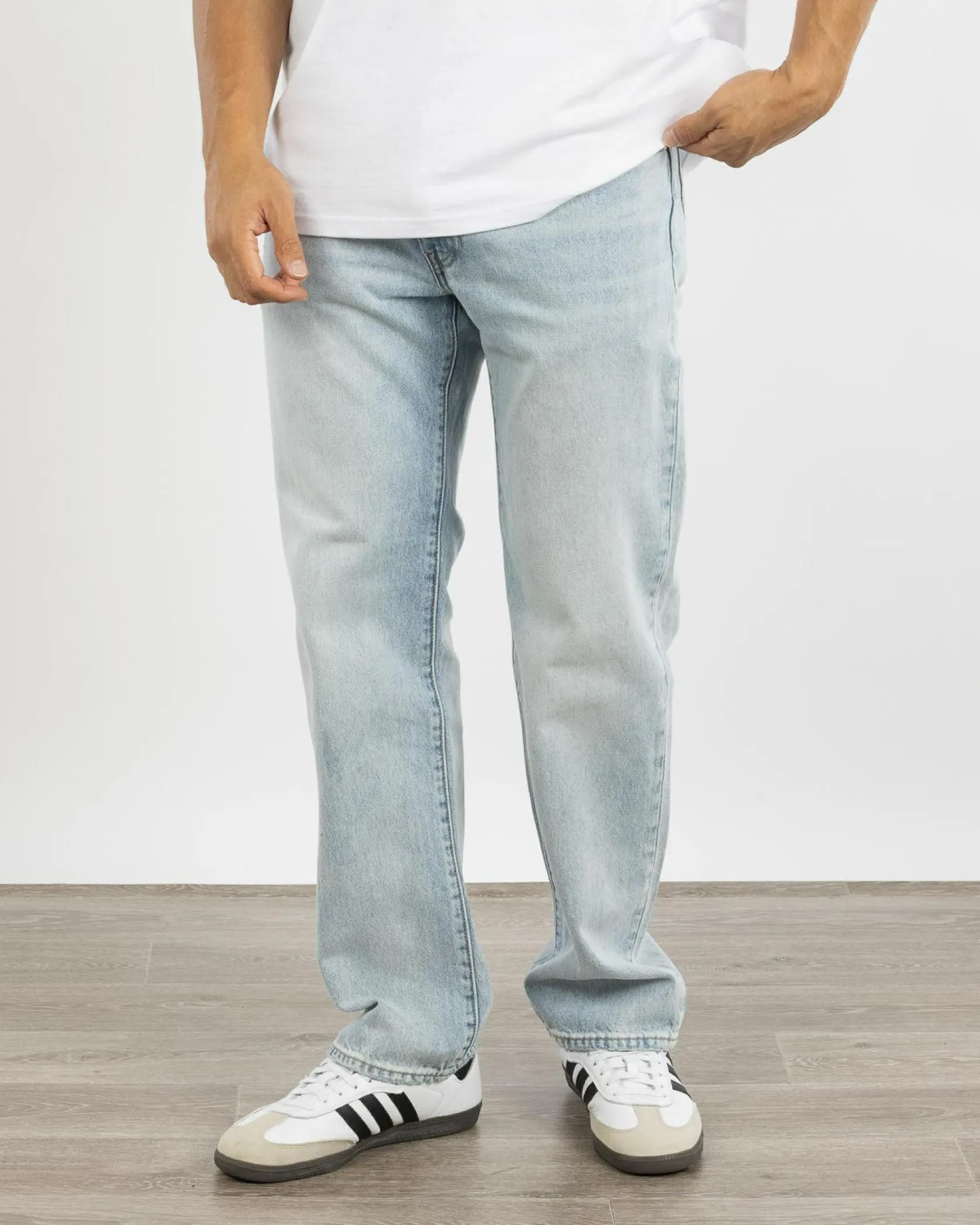 Levi's 555 Relaxed Straight Jeans Baby Blue Essentials New