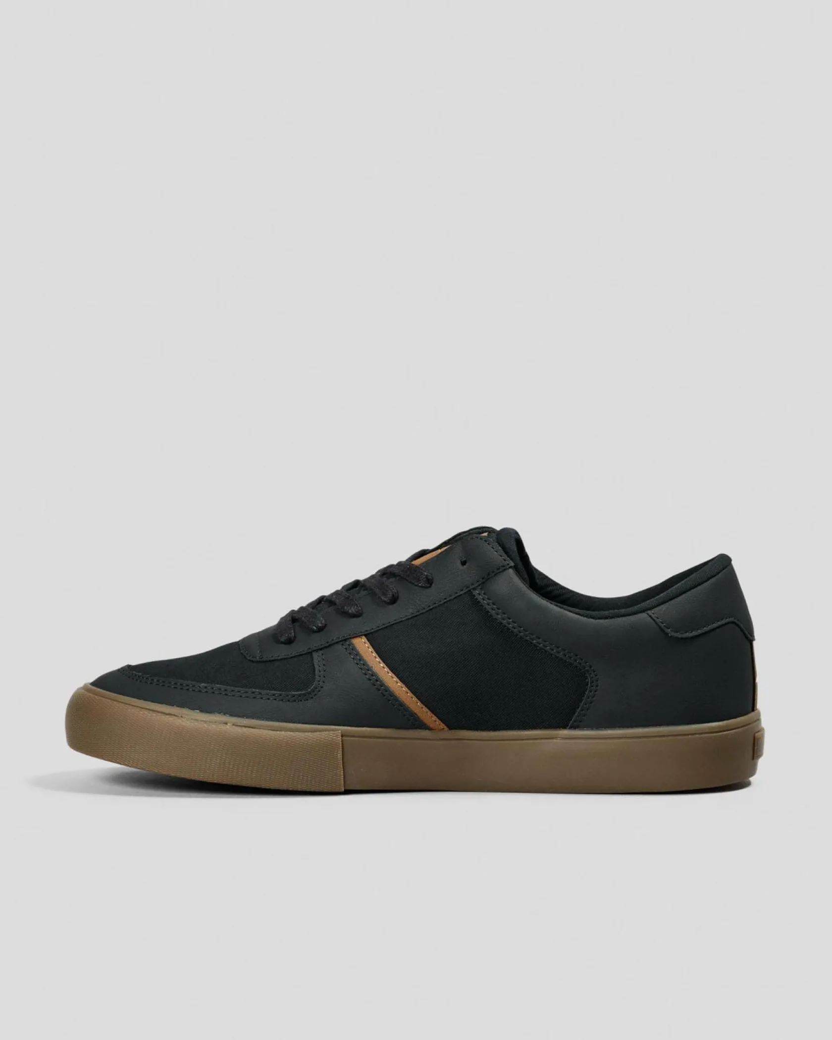 Lucid Chester 2 Shoes Black/gum