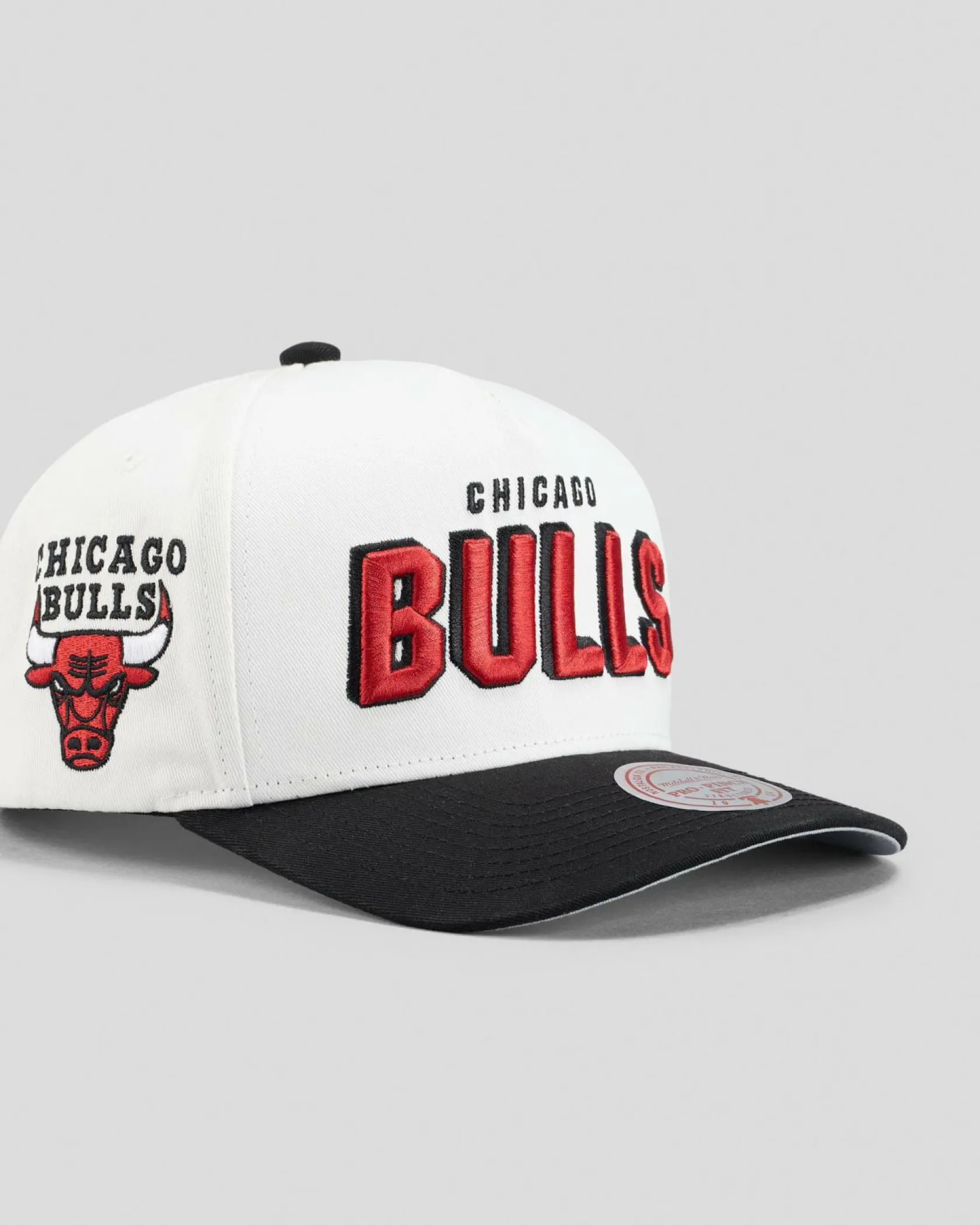 Mitchell & Ness Chicago Bulls Pro Pinch Snapback Cap Vintage White/black Sale
