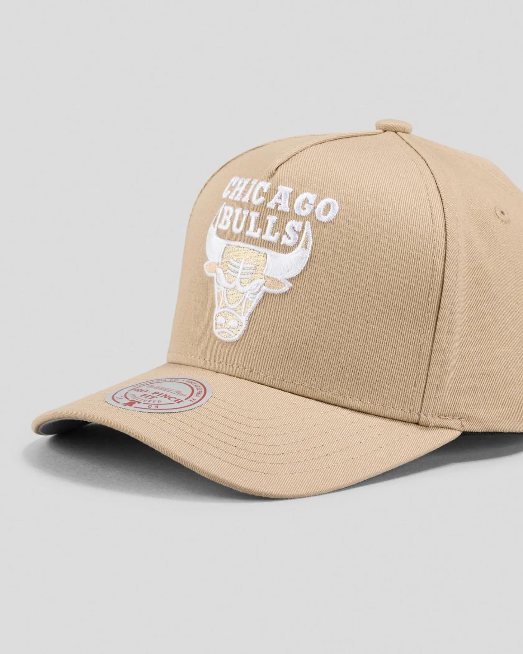 Mitchell & Ness Chicago Bulls Pro Pinch Snapback Cap Oat Sale