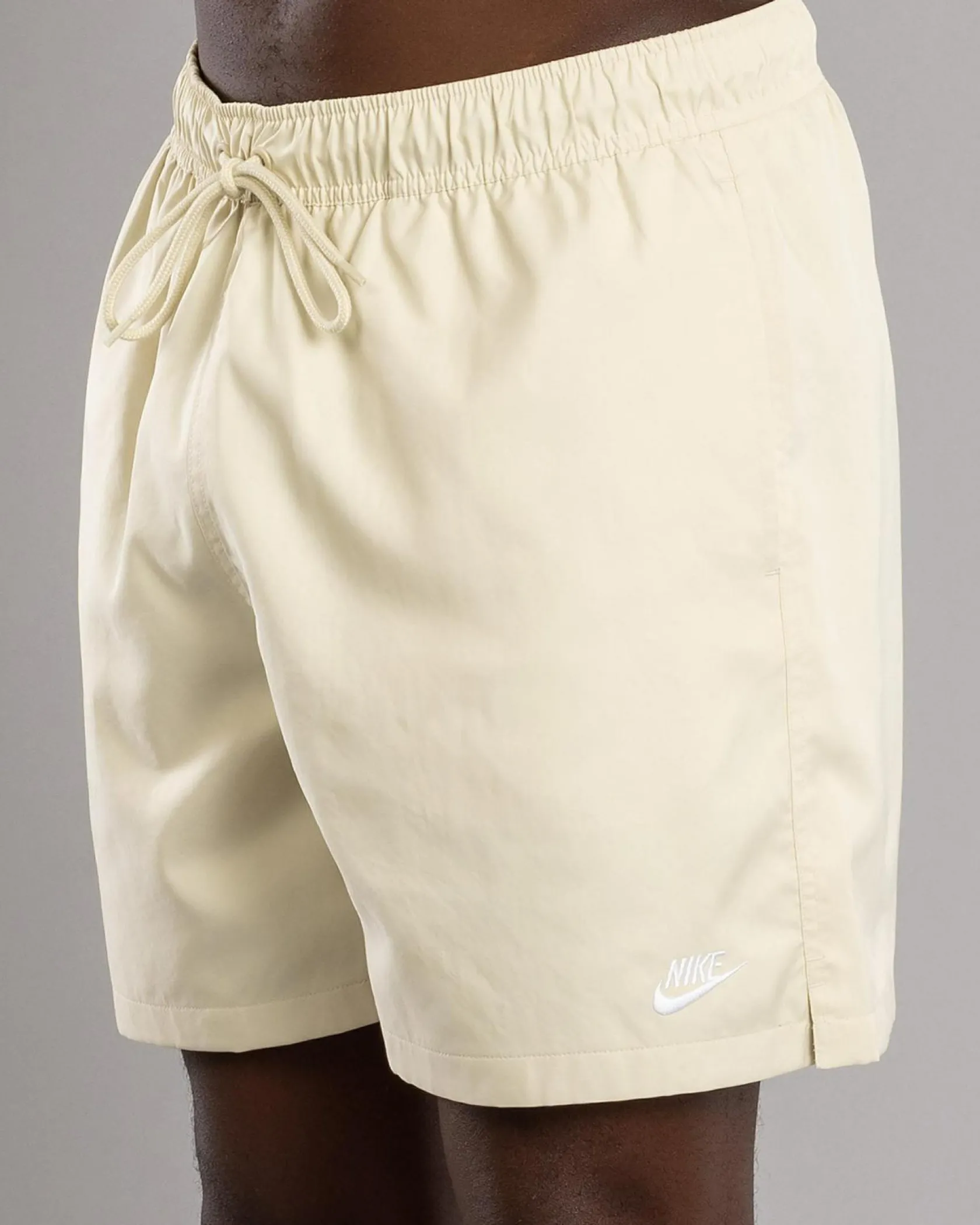 Nike Club Flow Shorts Lt Khaki/white Online