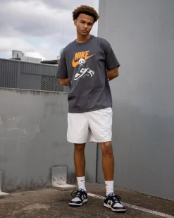 Nike Club Flow Shorts Photon Dust/white Hot
