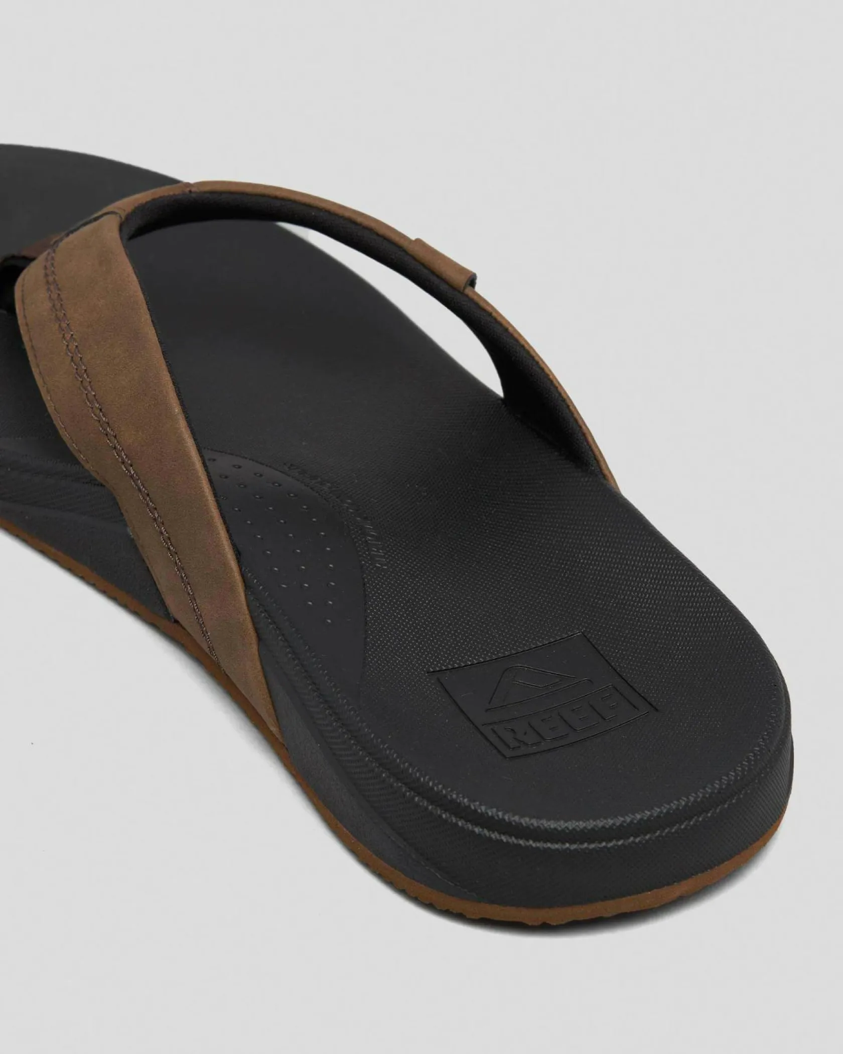 Reef Cushion - Spring Thongs Brown New