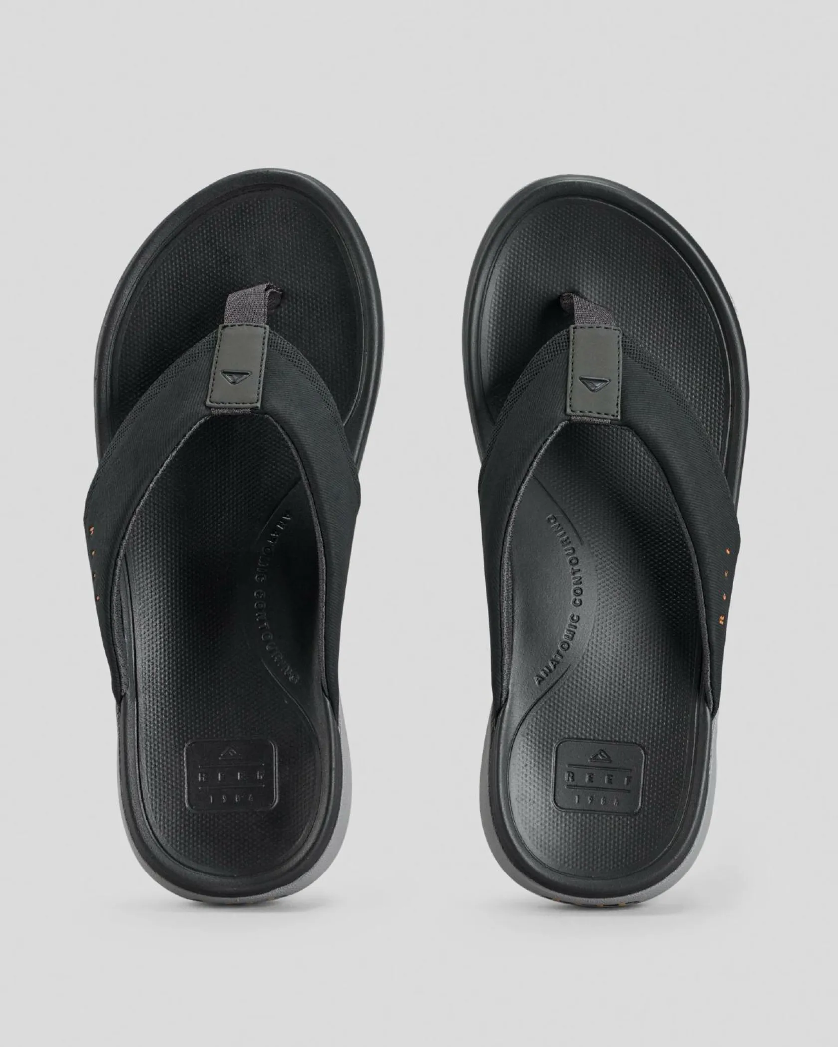 Reef Cushion Norte Dark Grey Hot