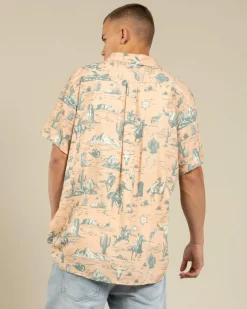 Double Diamond Ranch Desert Rider Short Sleeve Shirt Coral Best