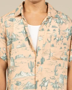 Double Diamond Ranch Desert Rider Short Sleeve Shirt Coral Best