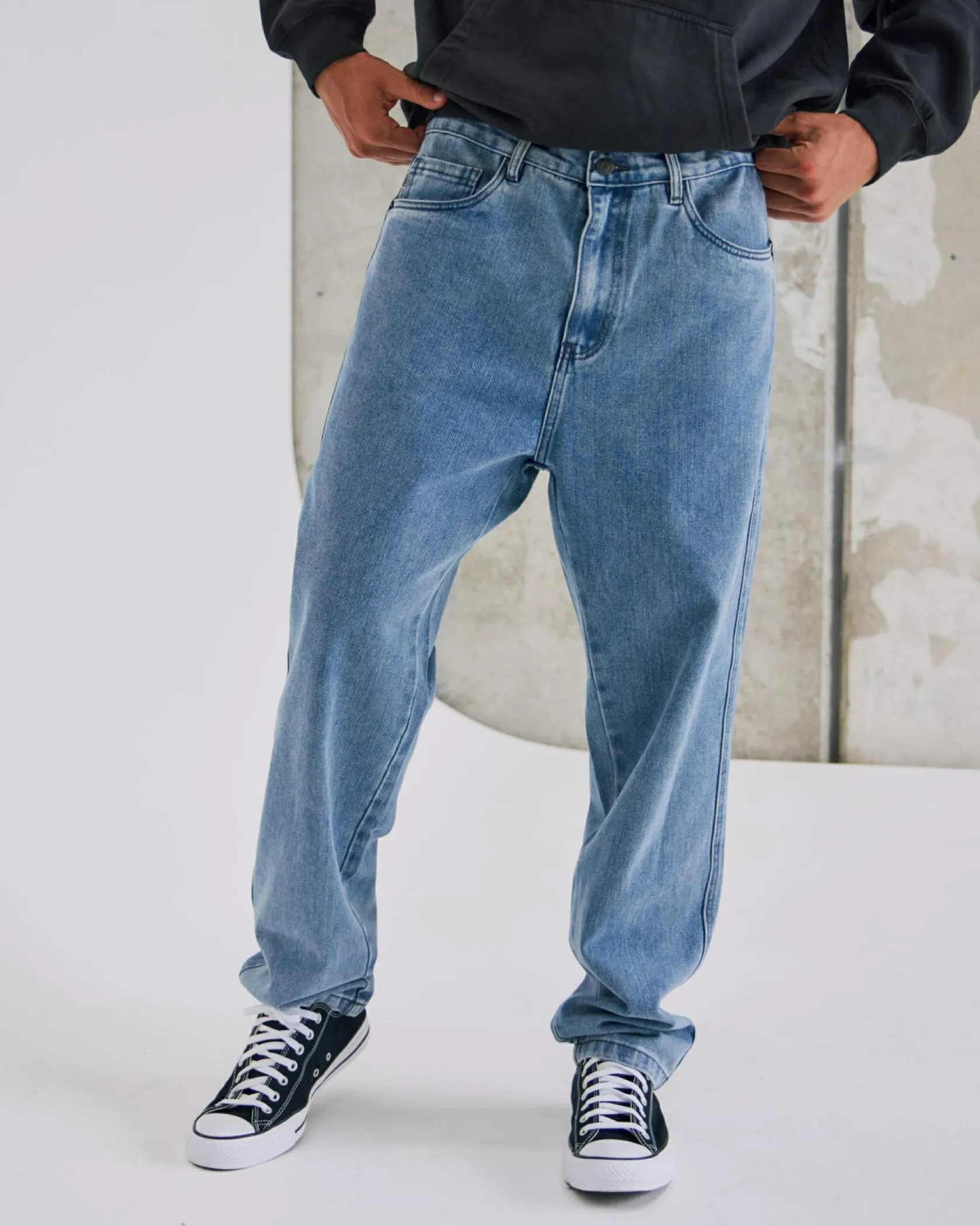 S-Double Embroided Denim Standard Jeans Fade Wash New