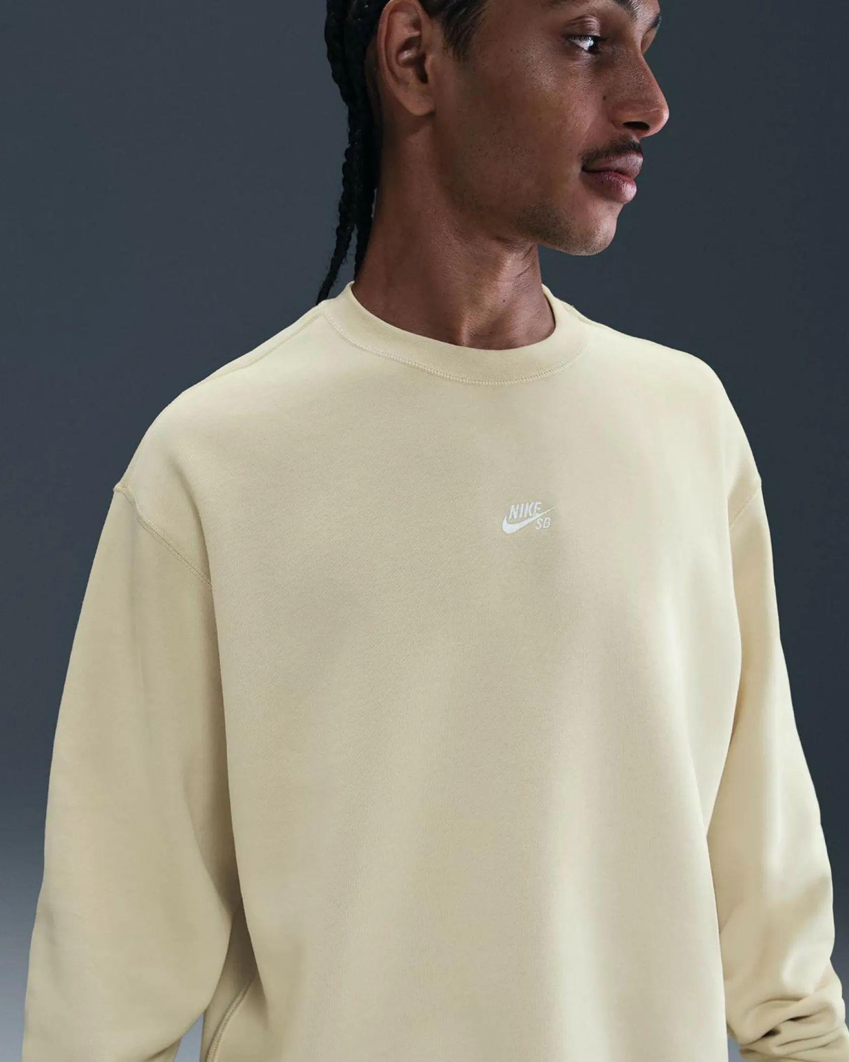 Nike Essential Logo Crew Sweatshirt Lt Khaki/white Hot