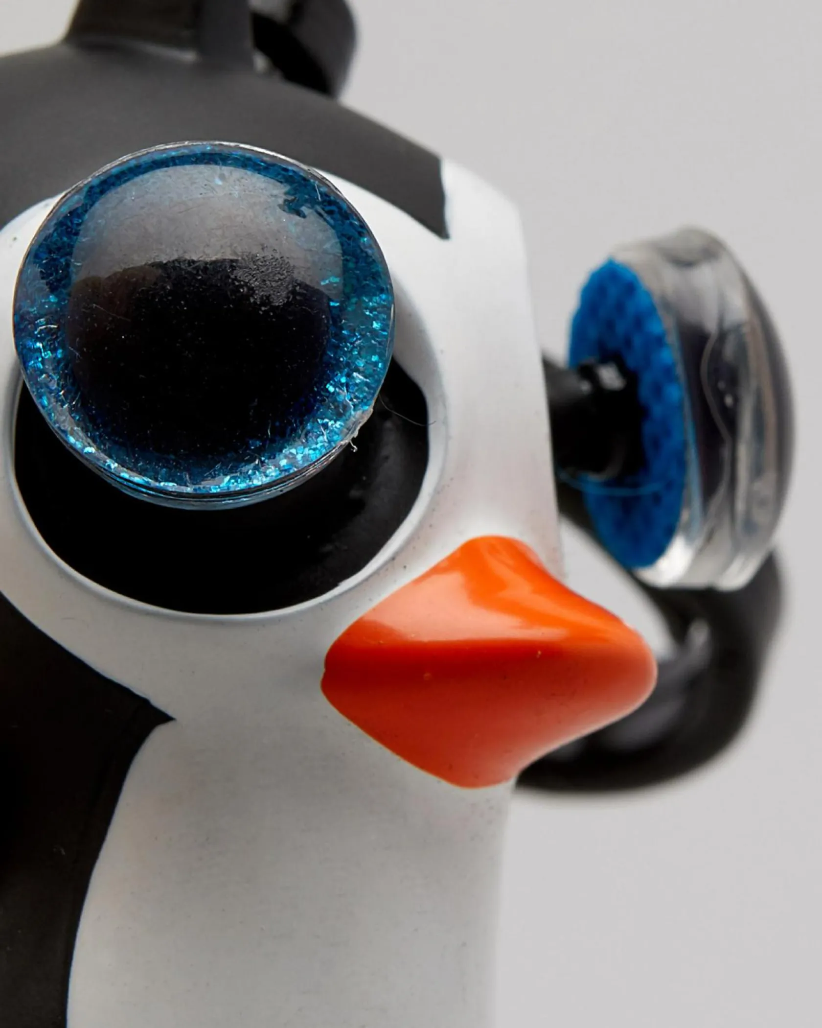 MDI Eye Popping Penguin Keying Multi New