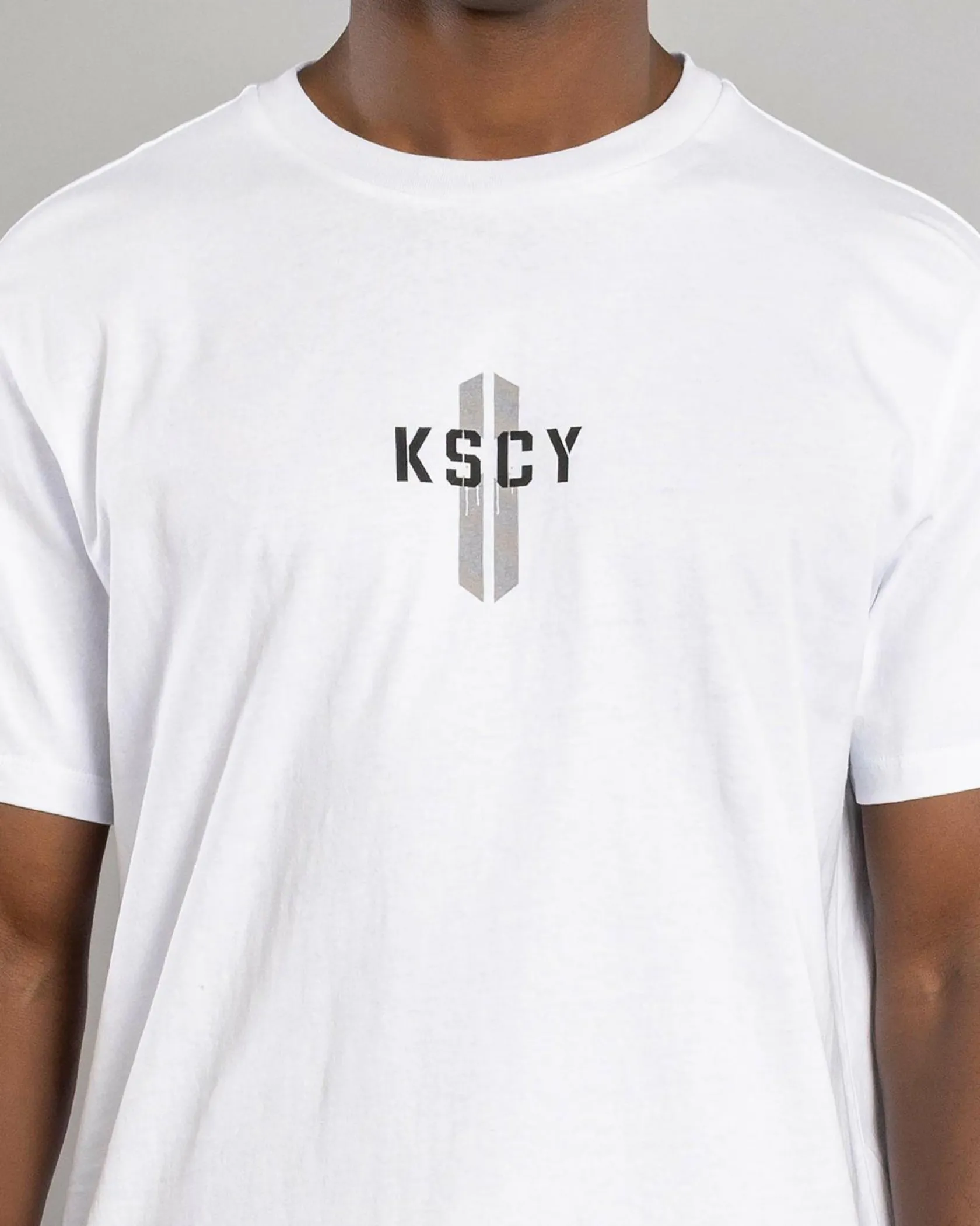 Kiss Chacey Grasp Dual Curve T-Shirt White Hot