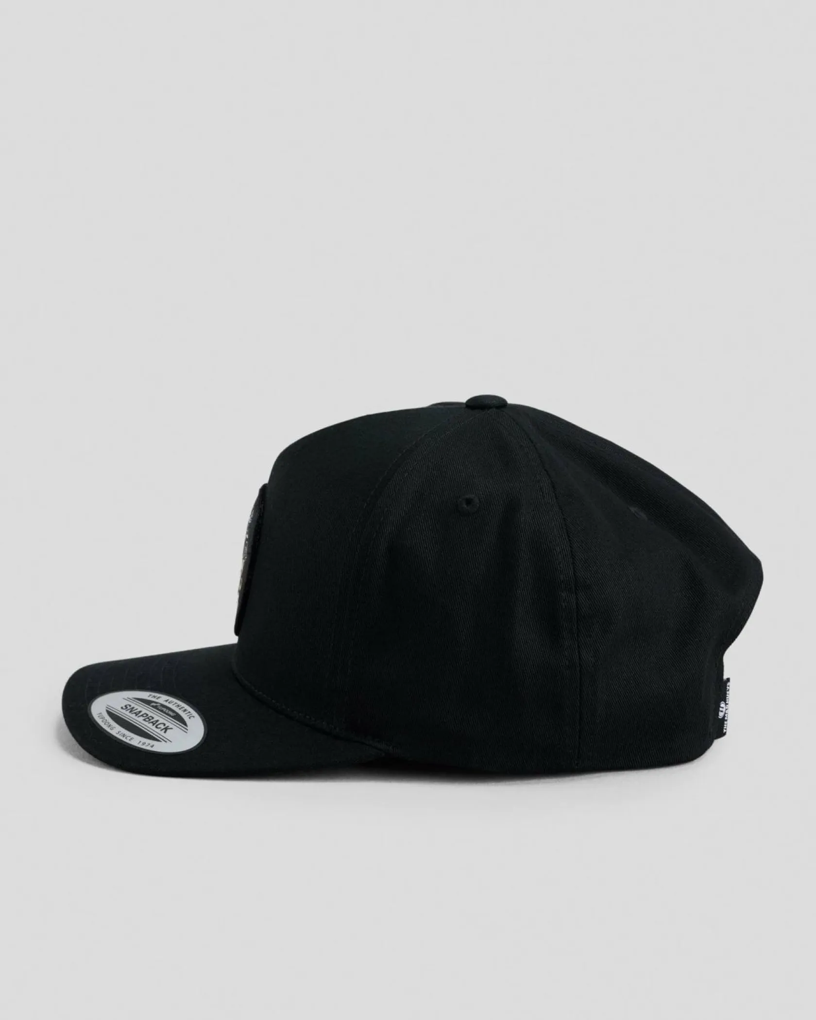 The Mad Hueys Kraken Port Hole Snapback Cap Black Best