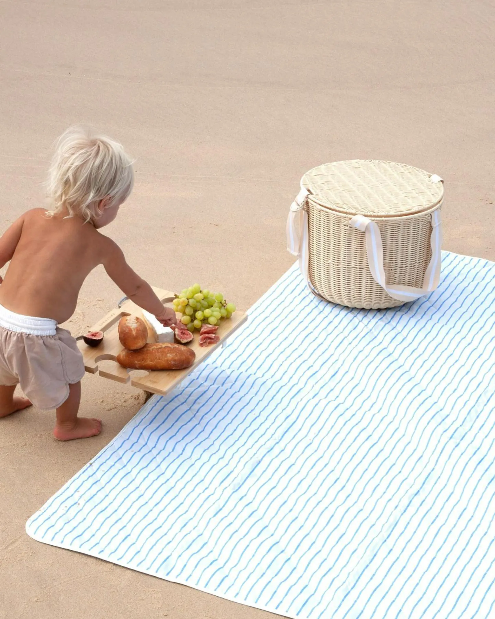 Sunnylife Le Weekend Portable Picnic Table Natural New