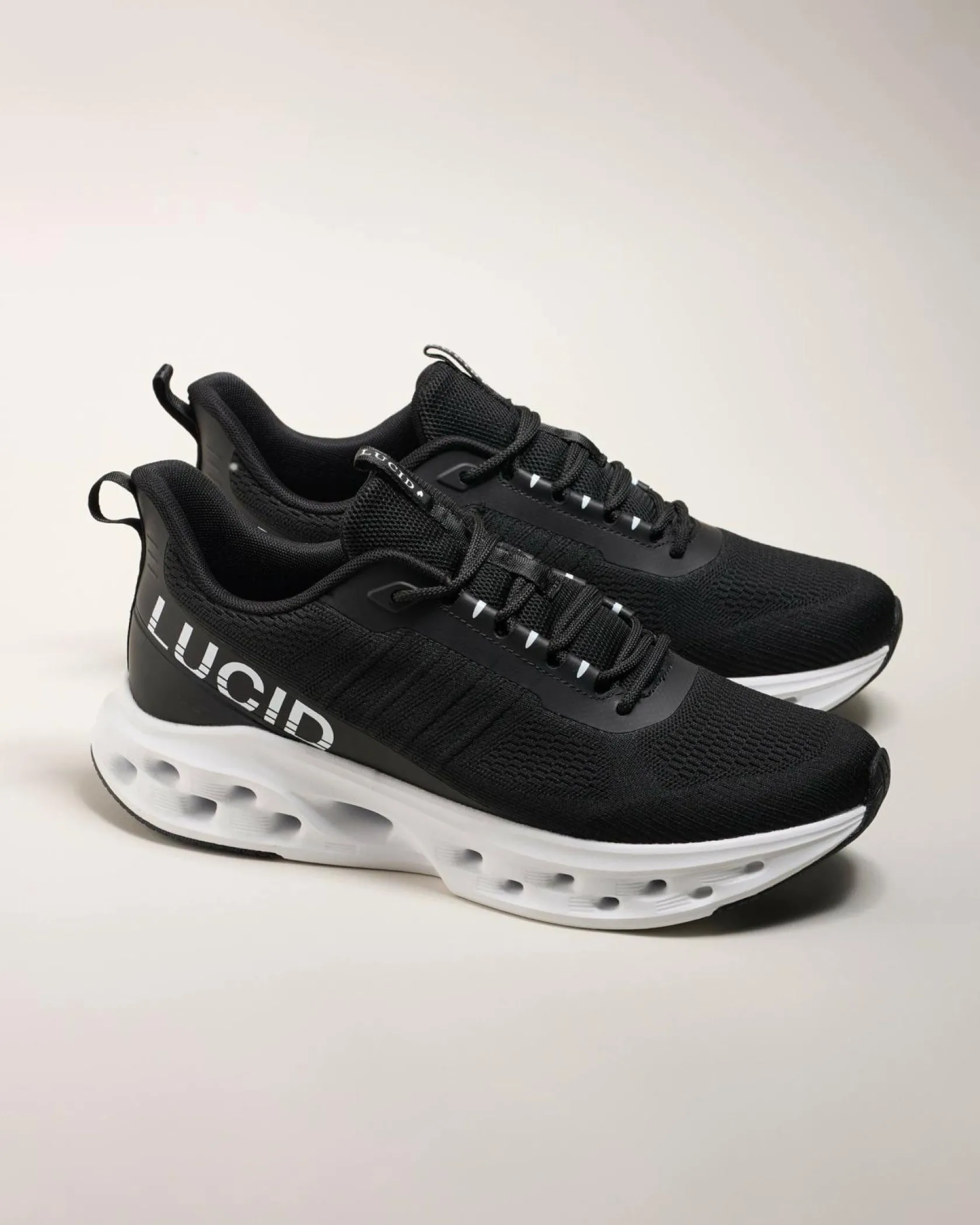 Lucid Newport Shoe Black/white Hot
