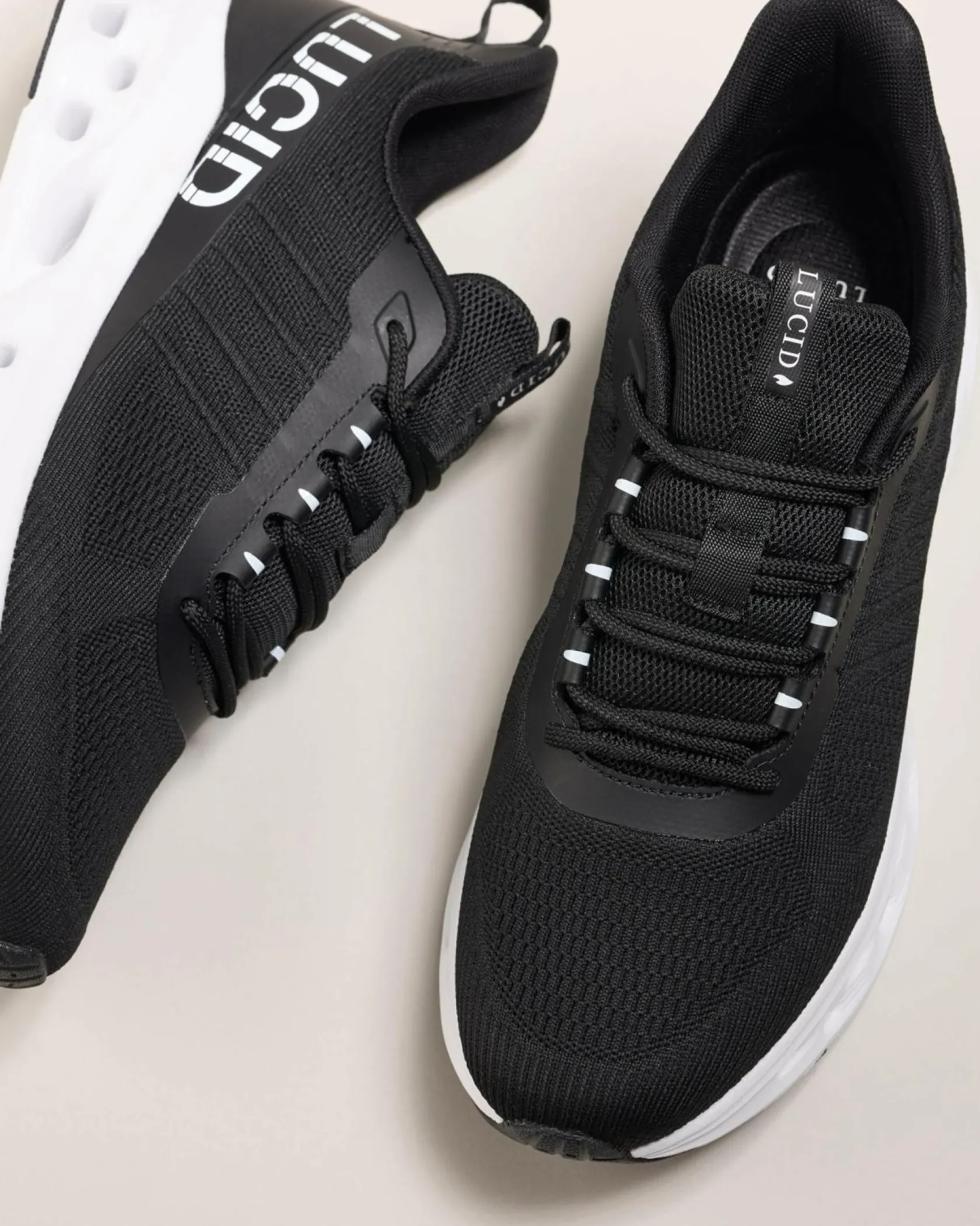 Lucid Newport Shoe Black/white Hot