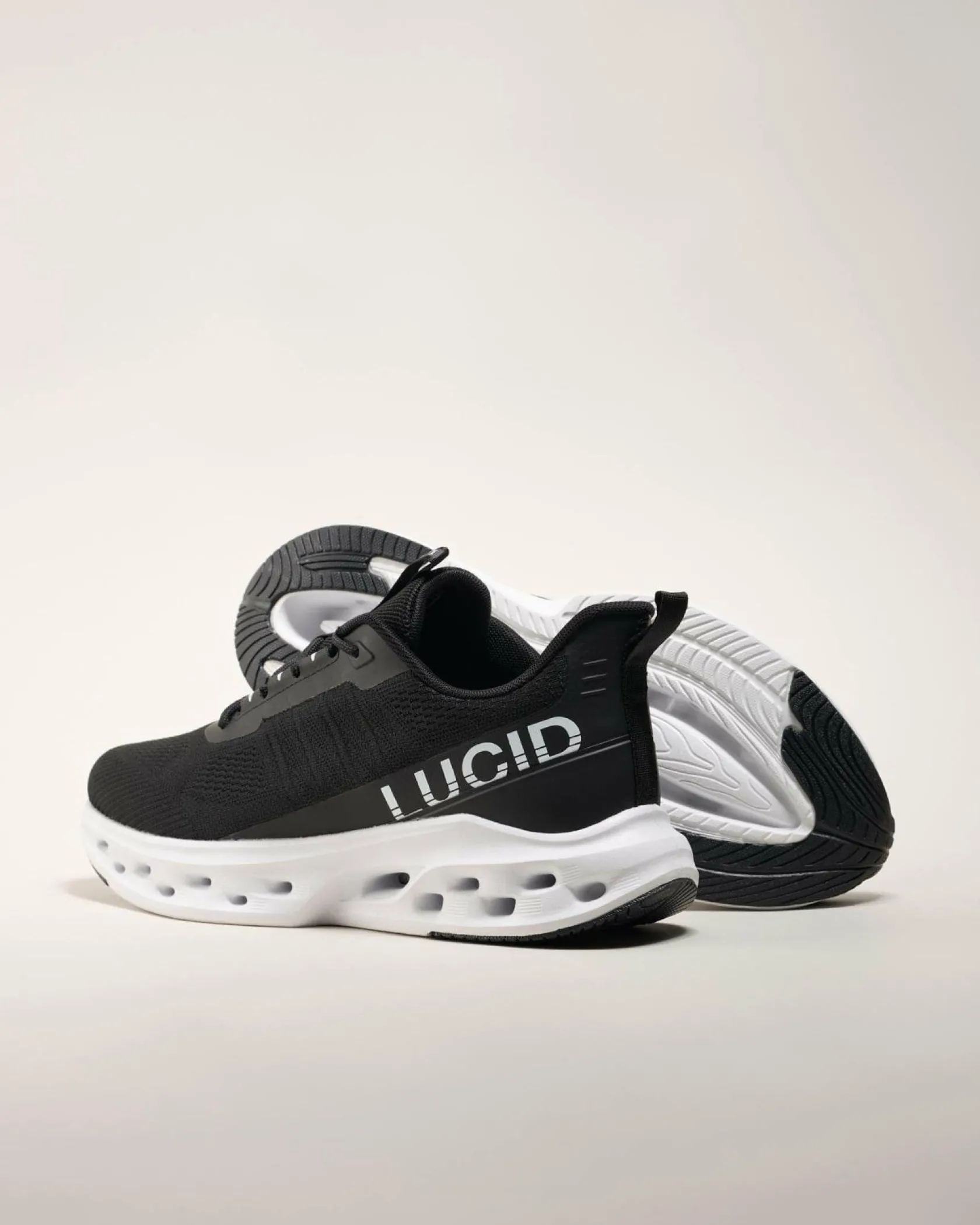 Lucid Newport Shoe Black/white Hot