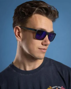 Salty Life Pacific Polarised Sunglasses Matte Black / Bright Blue Hot
