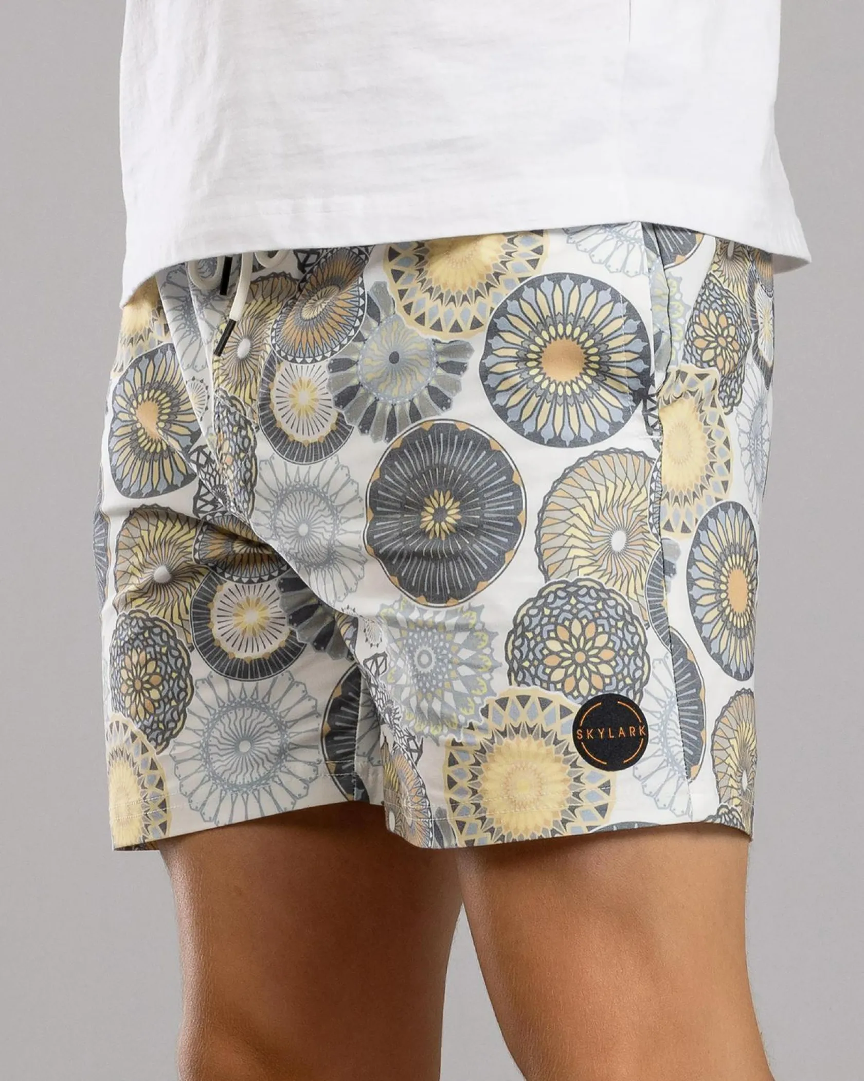 Skylark Radial Elastic Waist Shorts White Sale