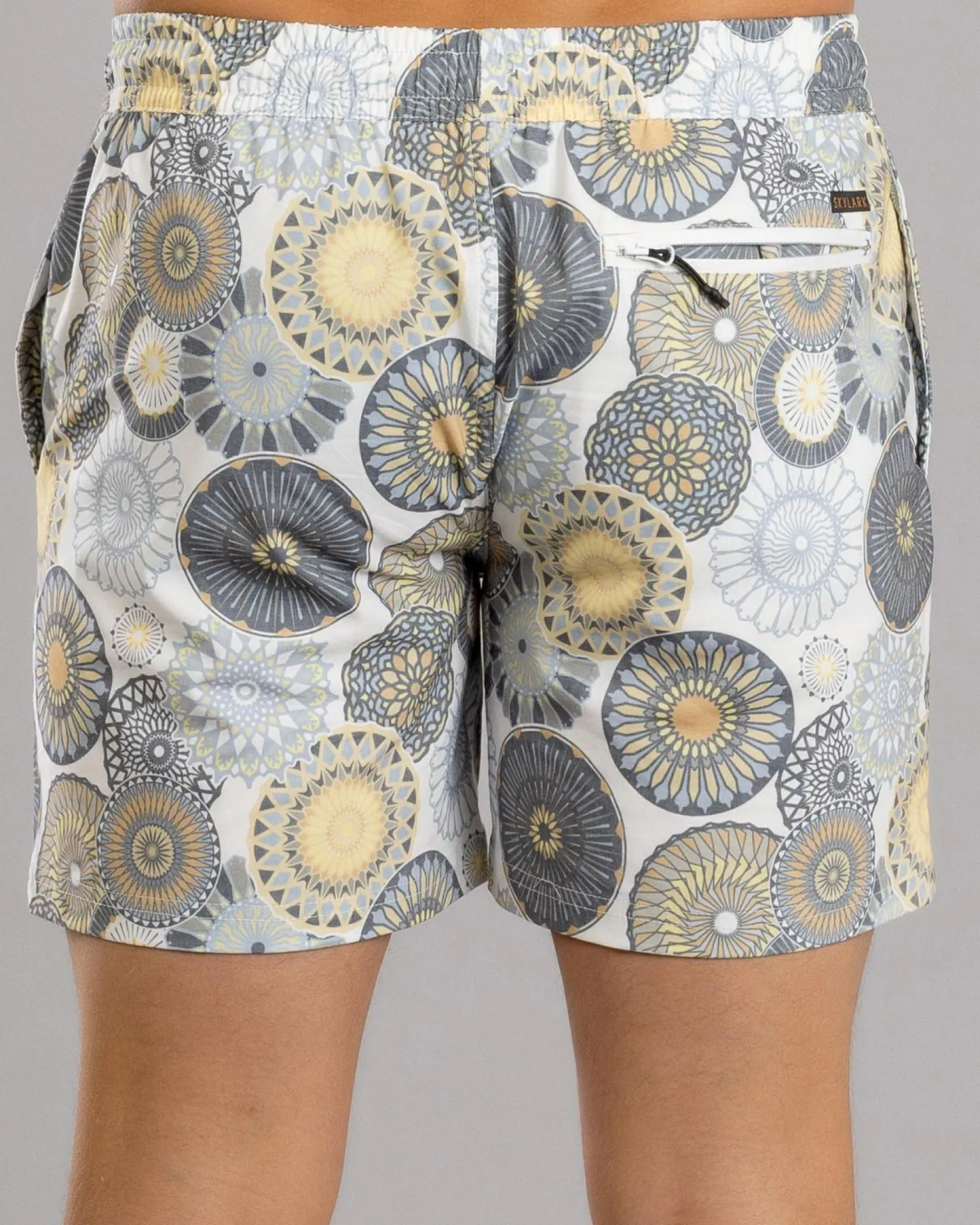 Skylark Radial Elastic Waist Shorts White Sale