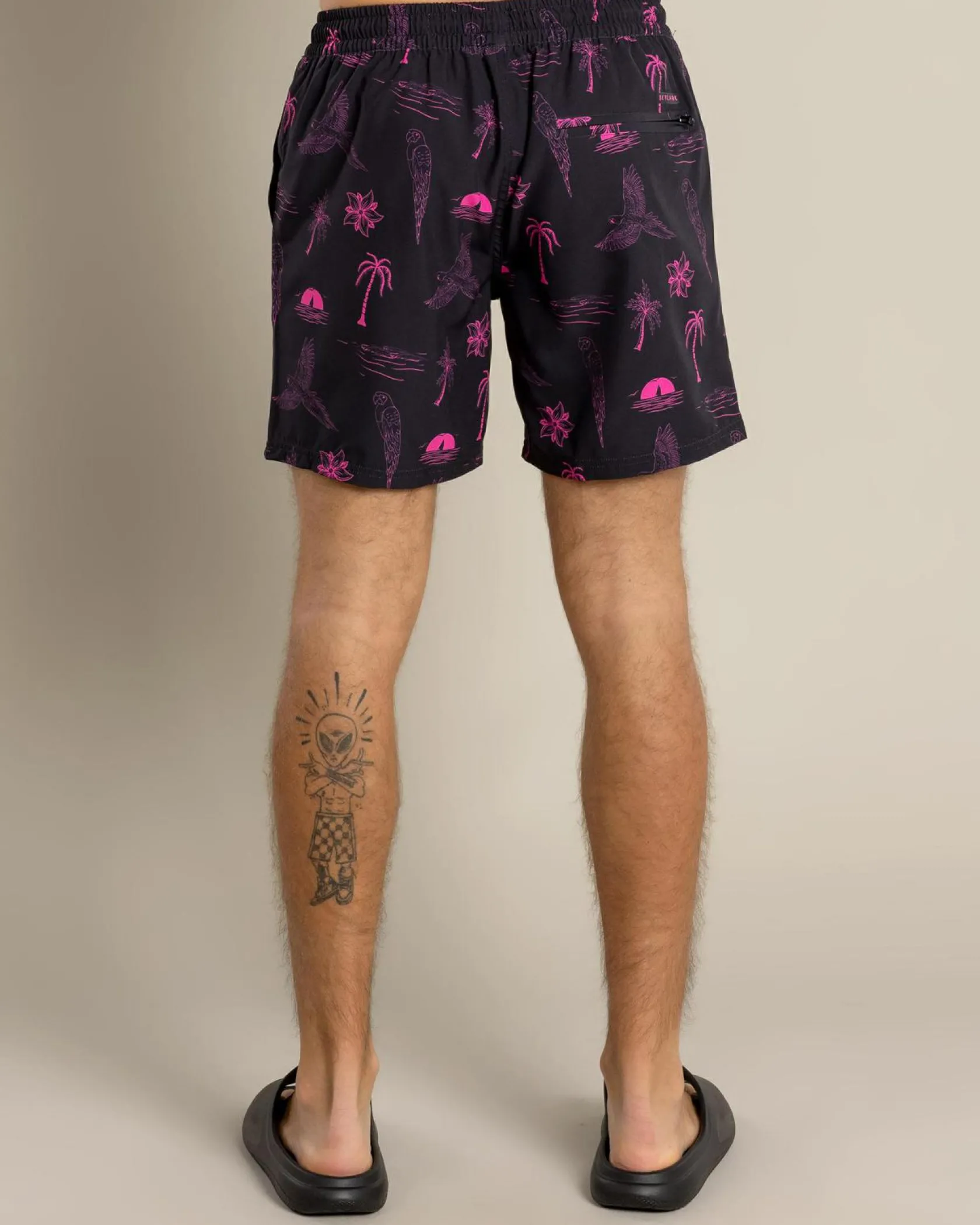Skylark Recline Elastic Waist Shorts Black/pink New