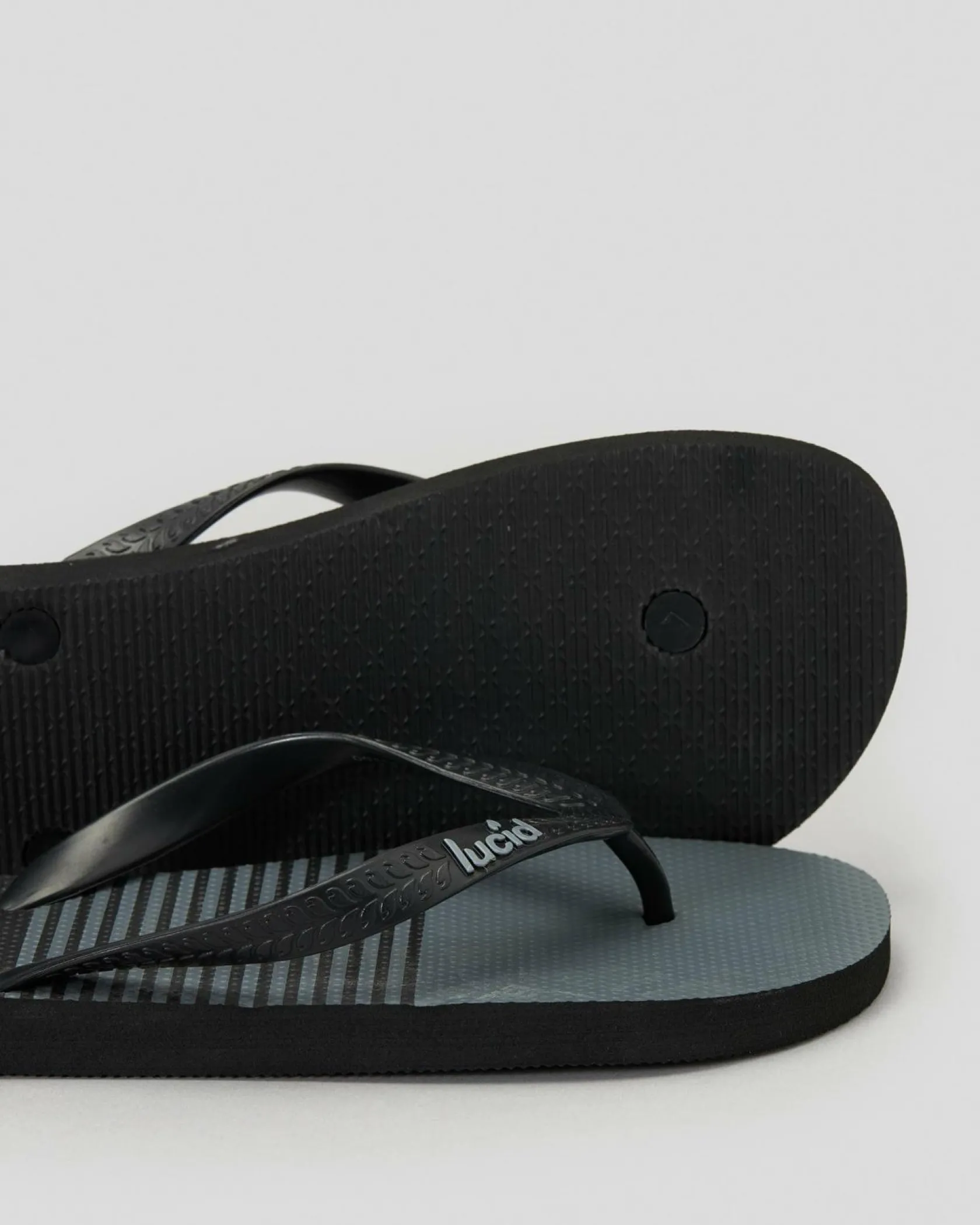 Lucid Ripple Thongs Black/grey Hot