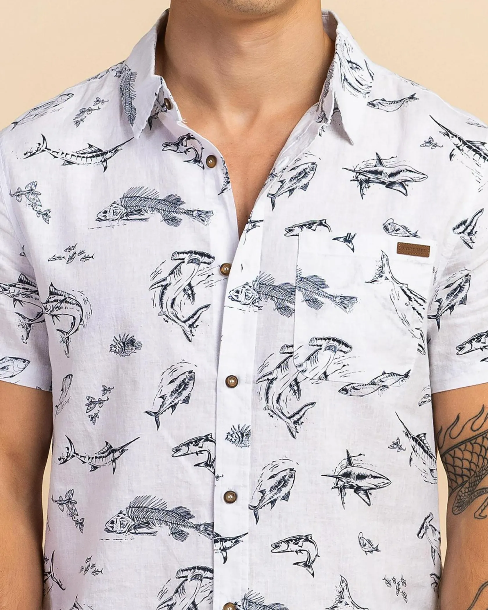 Salty Life Riptide Short Sleeve Shirt White/navy Hot