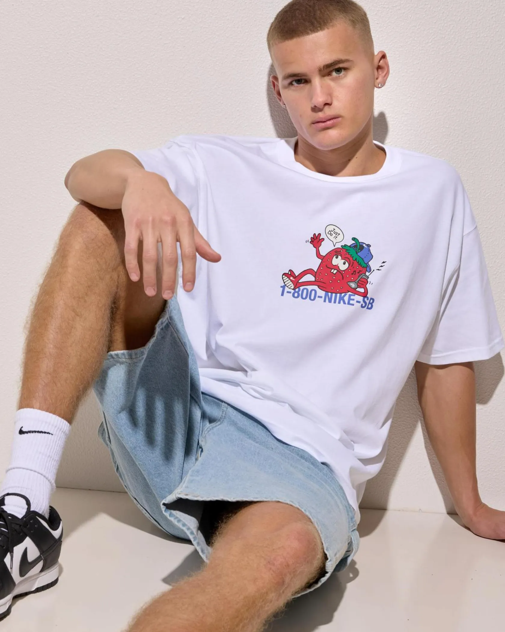 Nike SB M90 Flip Phone T-Shirt White Outlet