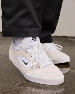 Nike SB Malor Shoes White/black-summit White-gum Light Brown Discount