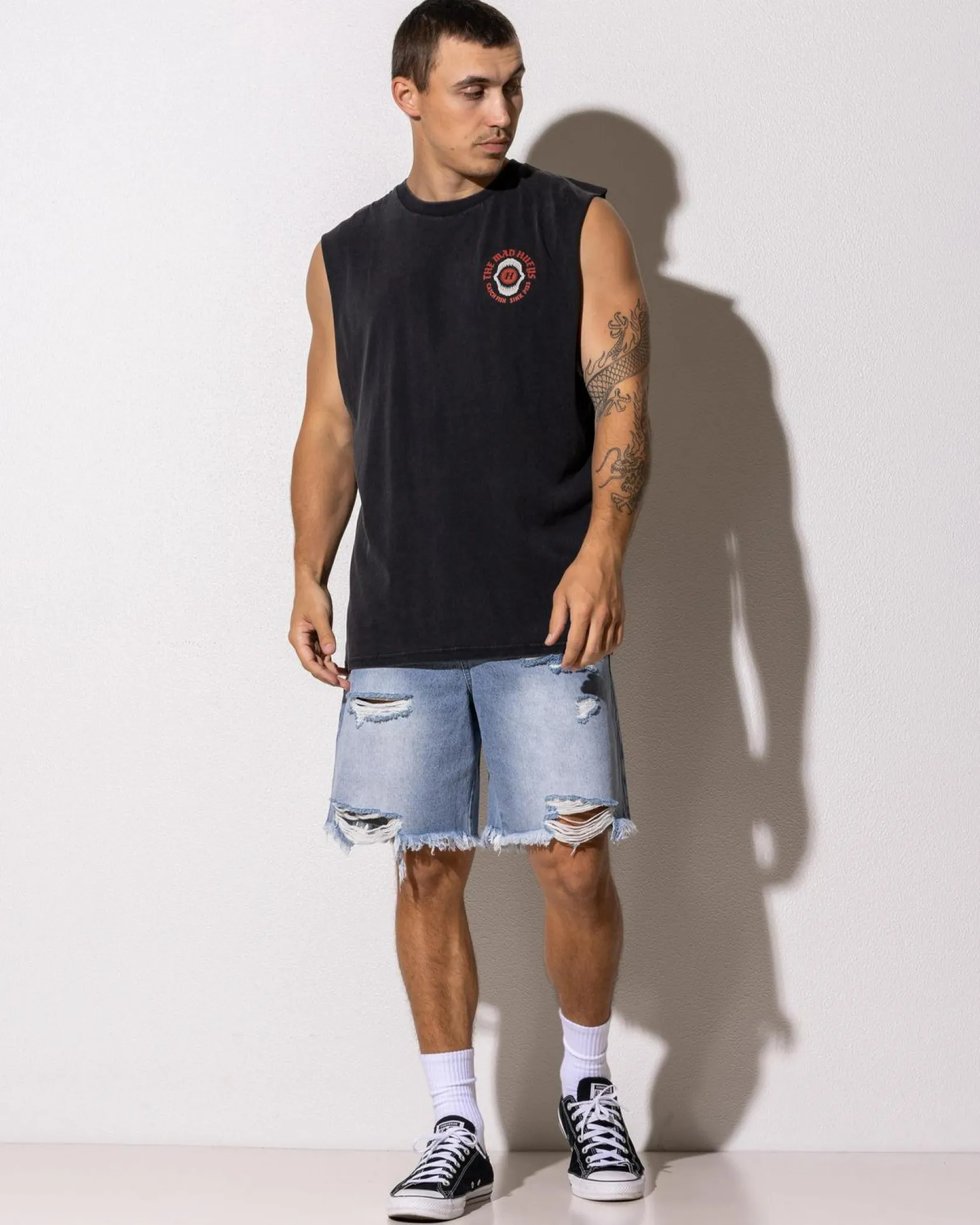 The Mad Hueys Shark Tins Muscle Tank Washed Black Best