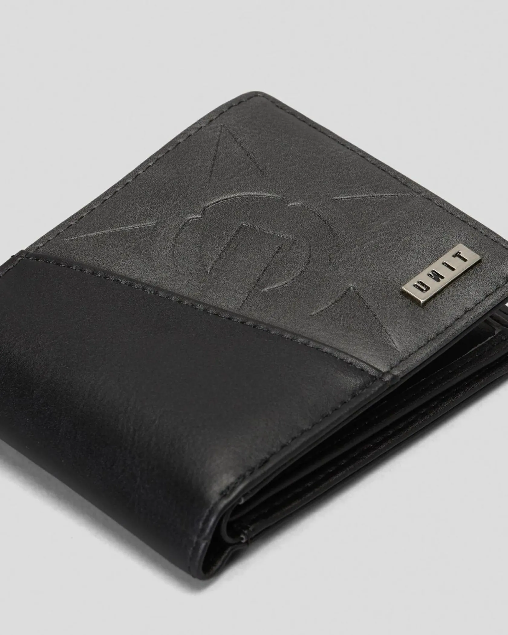 Unit Split Wallet Black Discount