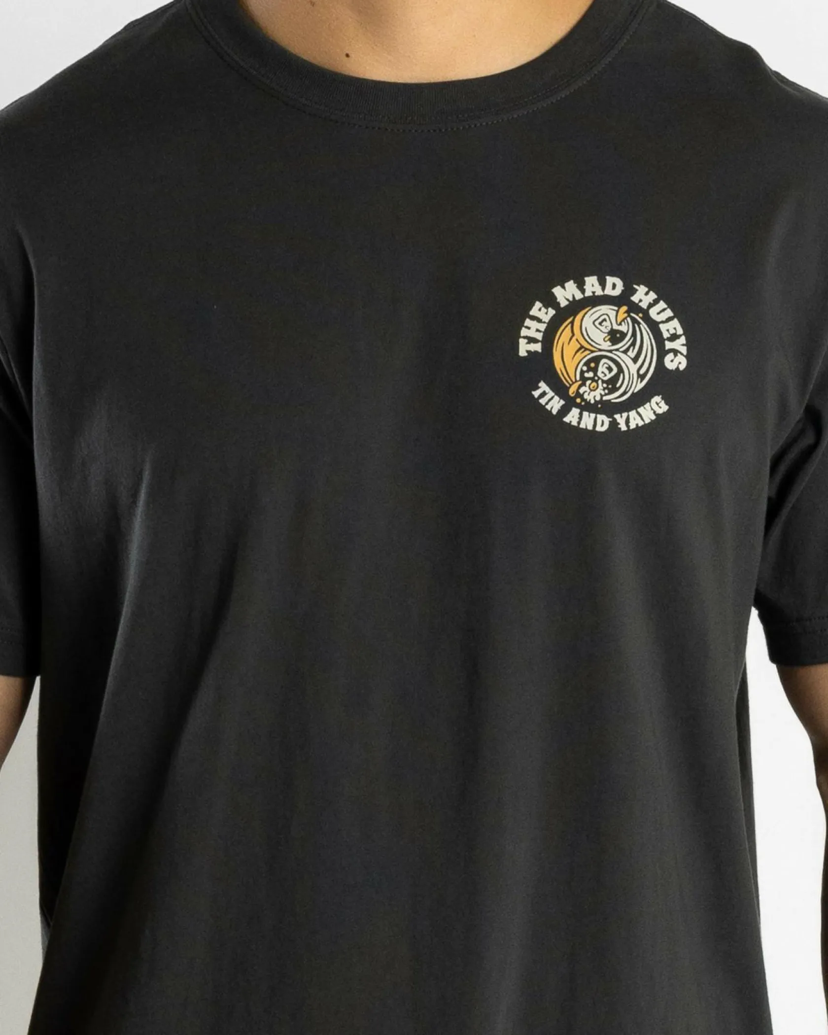 The Mad Hueys Tin And Yang T-Shirt Vintage Black
