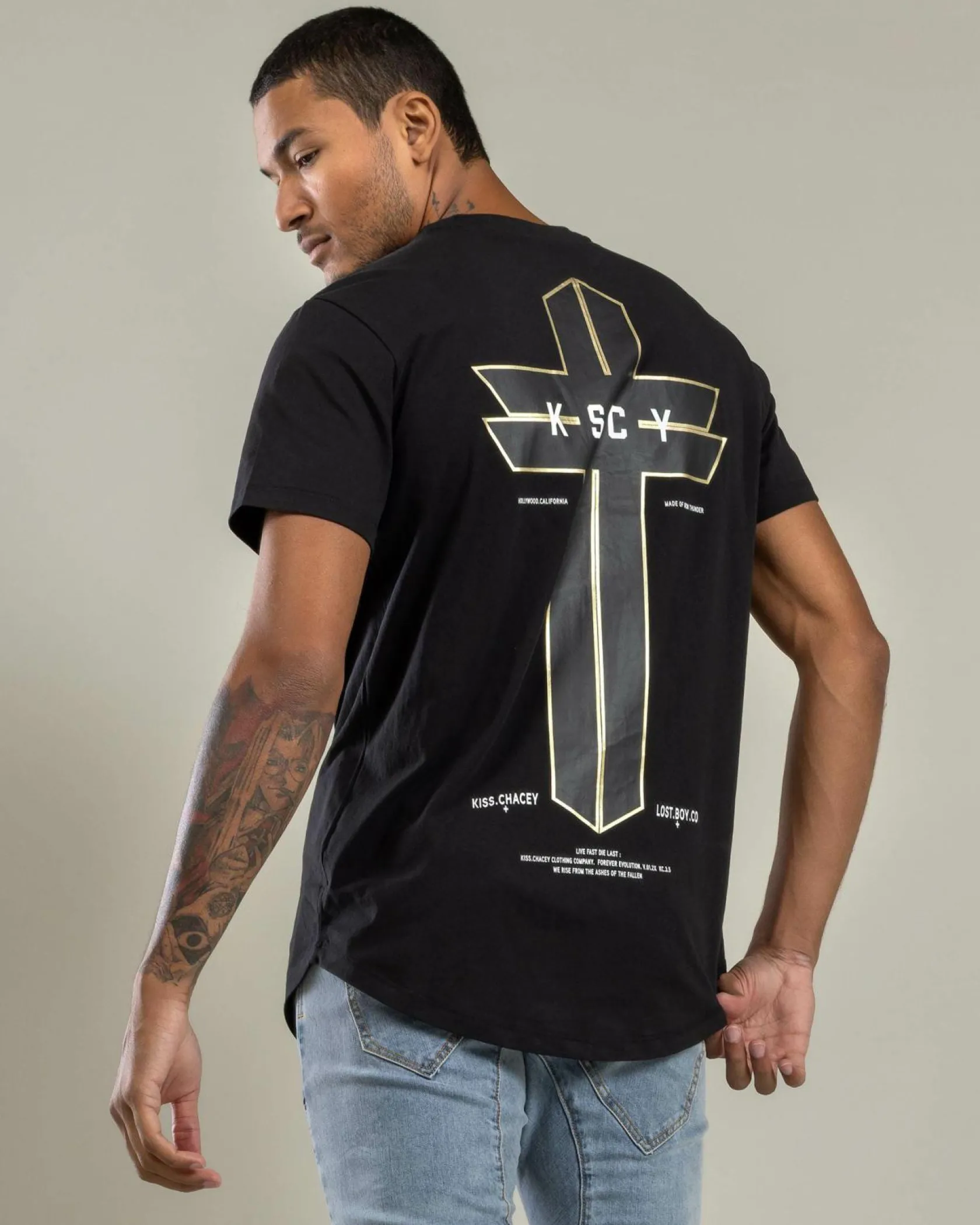 Kiss Chacey Tomb Dual Curve T-Shirt Jet Black Best