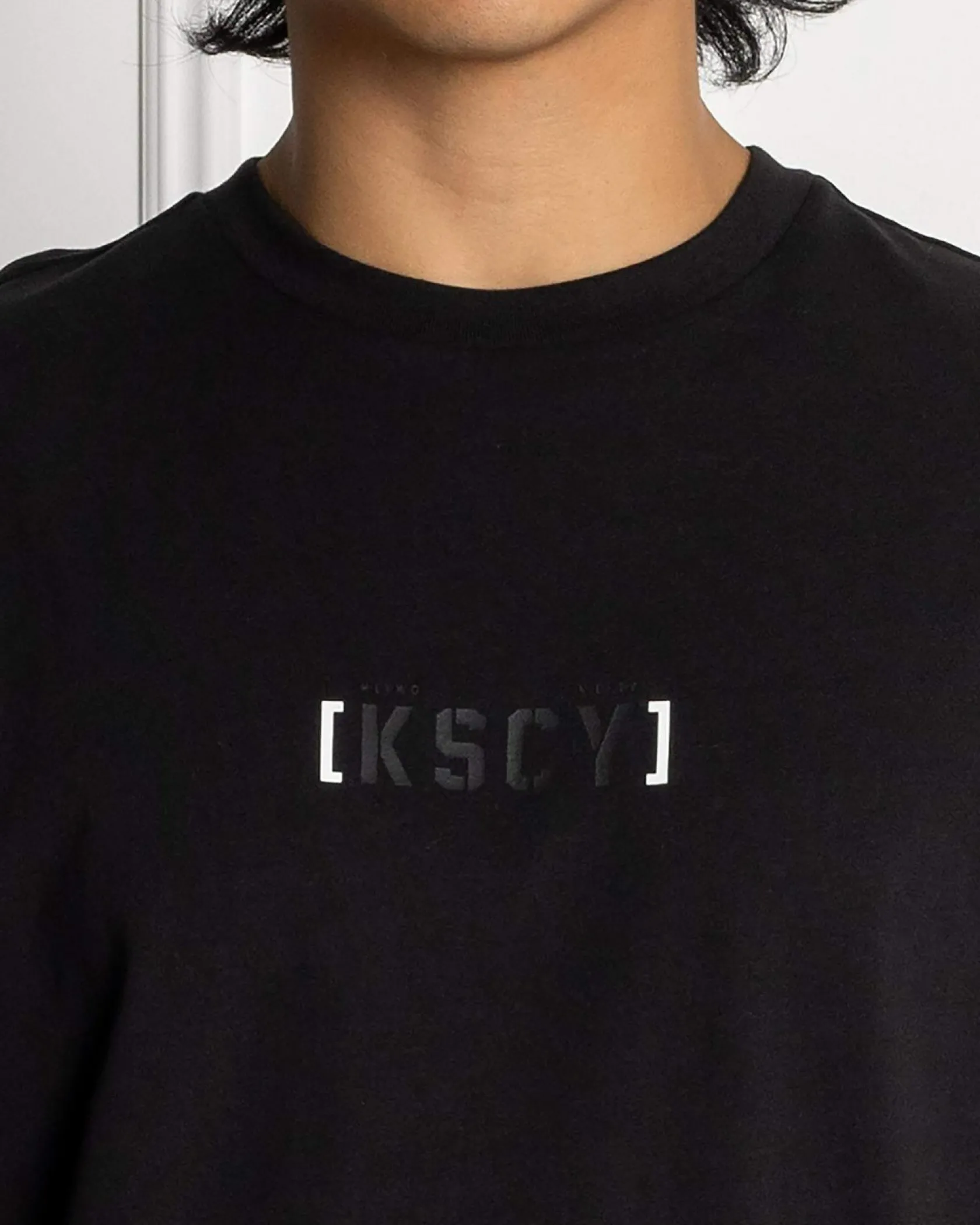 Kiss Chacey Unleashed Dual Curved T-Shirt Jet Black Discount