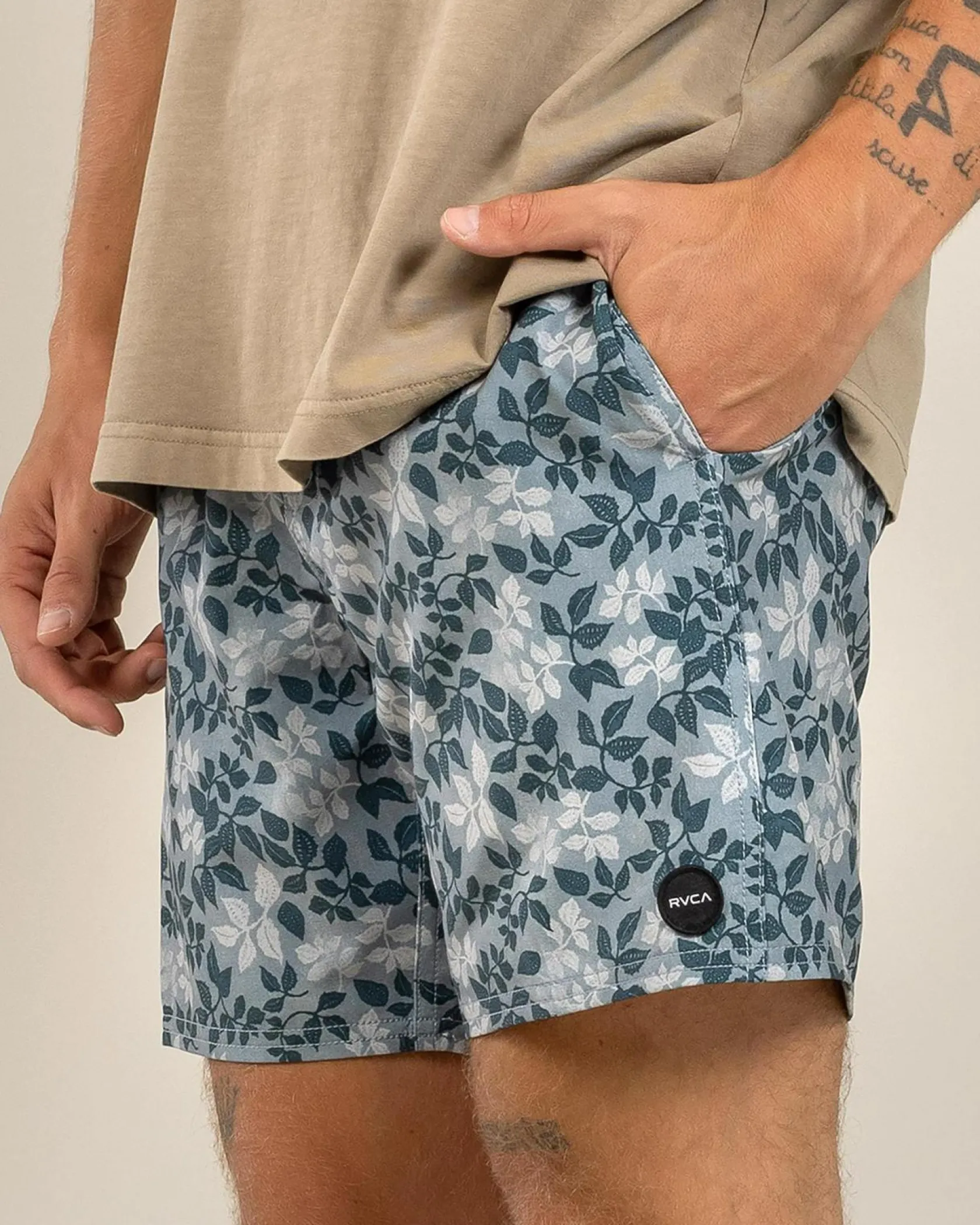 RVCA VA Elastic Shorts Lead Sale